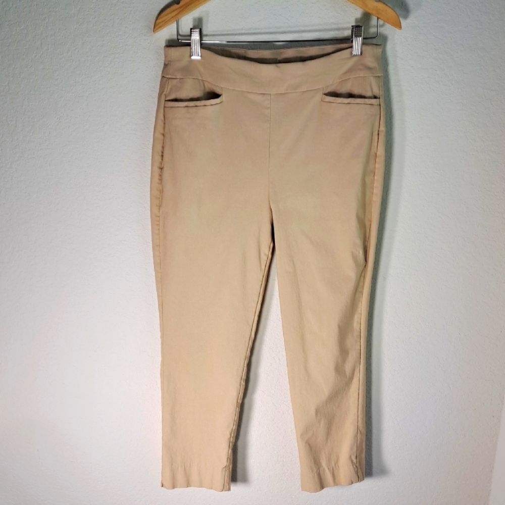 Chico’s Women’s Pants Cropped Slip On Size 8 Cream Beige Classic Basic Stretchy